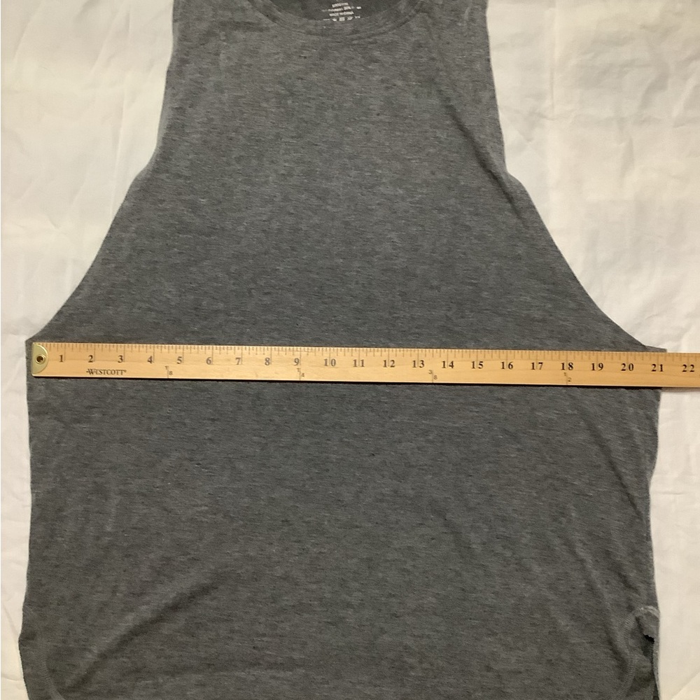 Women's athletic tank top Bundle of 5-XL shirts - Black, Pink, Green, Gray - Picture 11 of 11